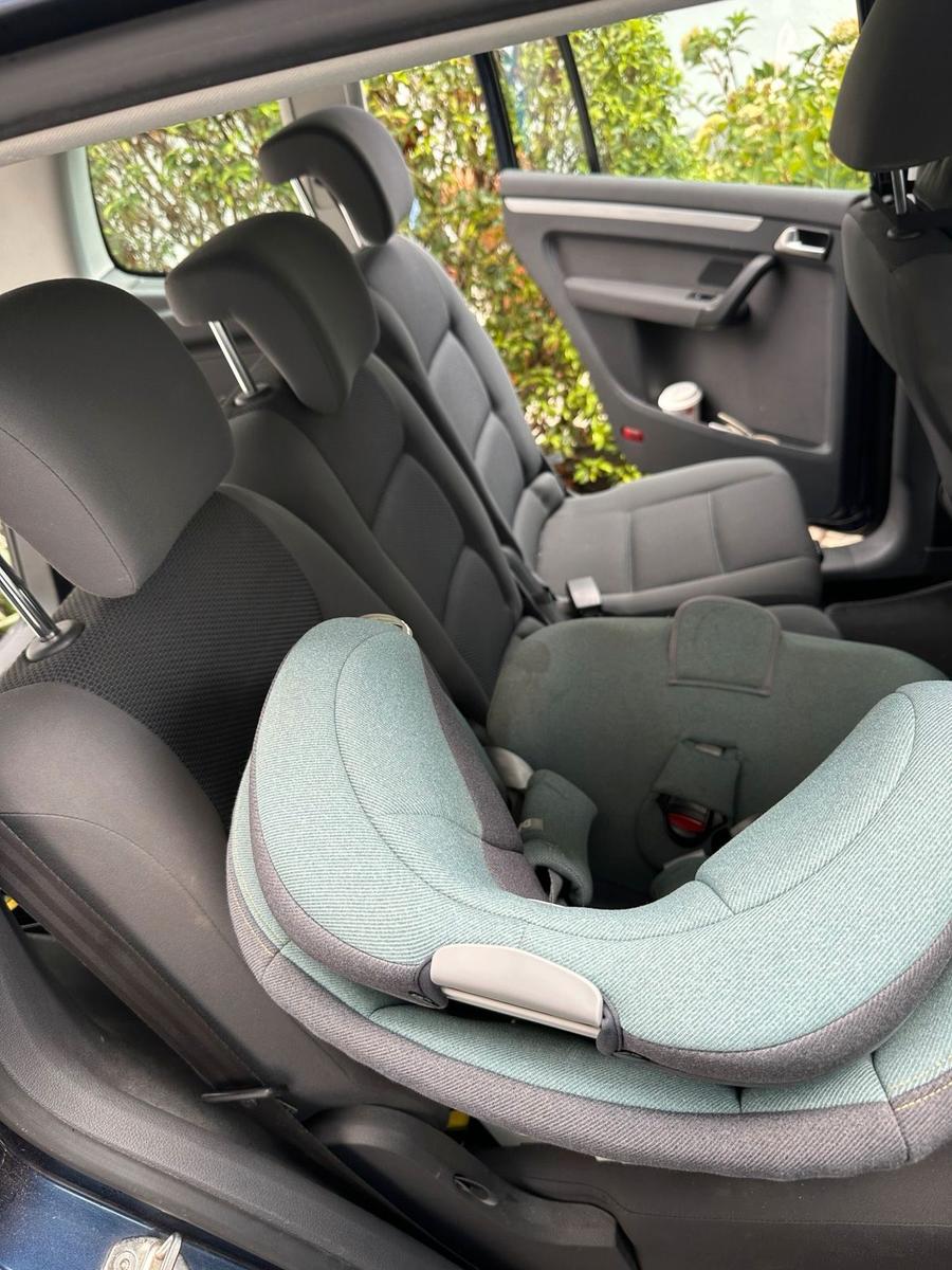 Volkswagen Touran 2012 — photo 8