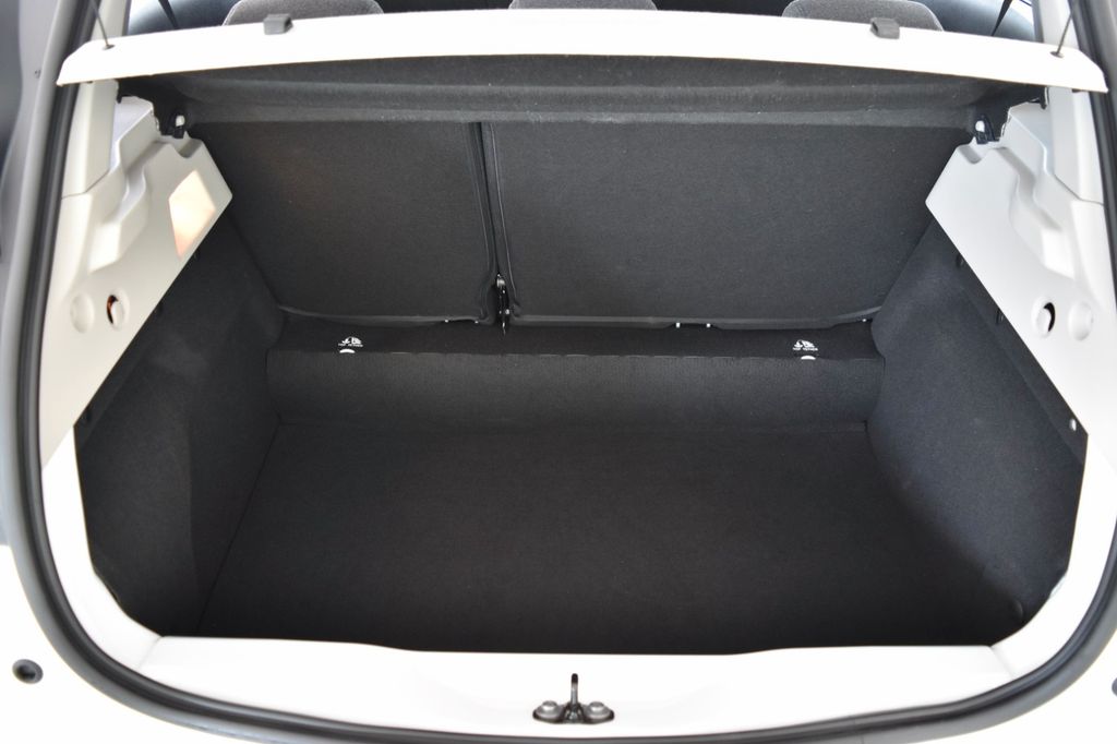 Car Image 25