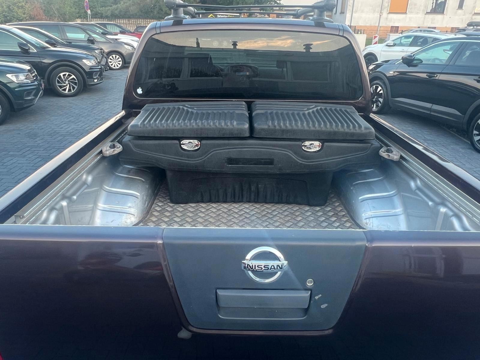 NISSAN NAVARA 2.5 DCI 190 CH 4X4 DOUBLE CAB LE BVA – GPS – SIÈGES CHAUFFANTS – CAMÉRA – ATTELAGE