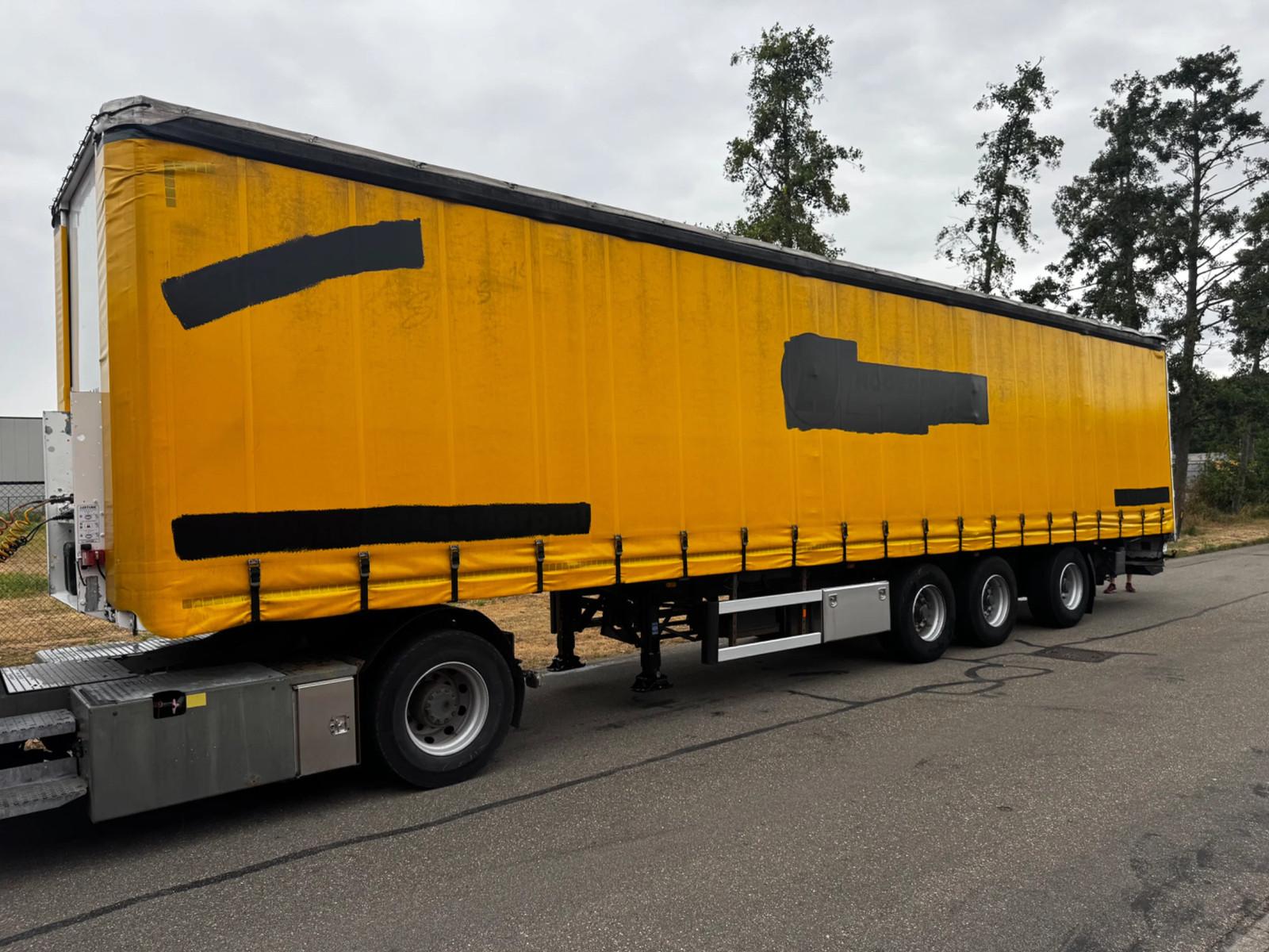 Groenewegen DRO-15-27 B MET GESTUURDE ACHTERAS