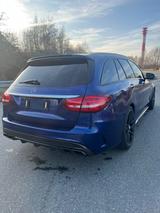 Mercedes-Benz C 63 AMG Mercedes-AMG C 63 T S Mercedes-AMG S - blaue Mercedes-Benz C 63 AMG