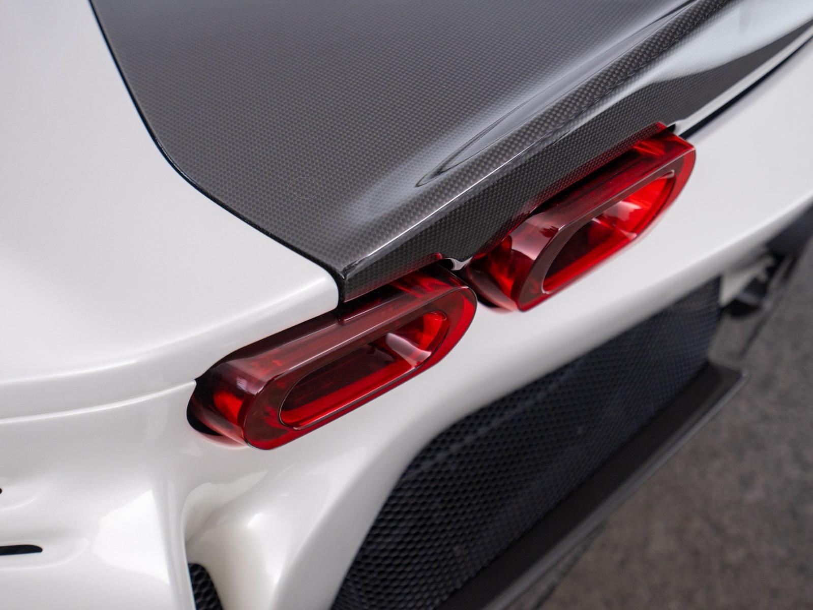 Ferrari SF90 Stradale ASSETTO FIORANO