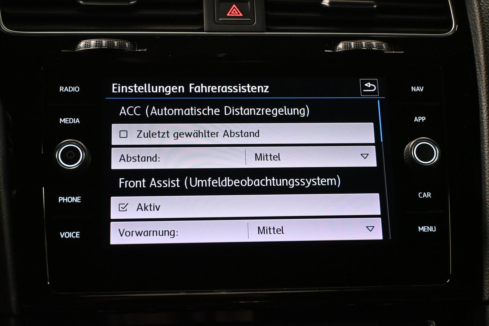 Volkswagen Golf 7 R 4M *MATRIX*DYNAUDIO*DCC*VIRTUAL*ACC*SHZ