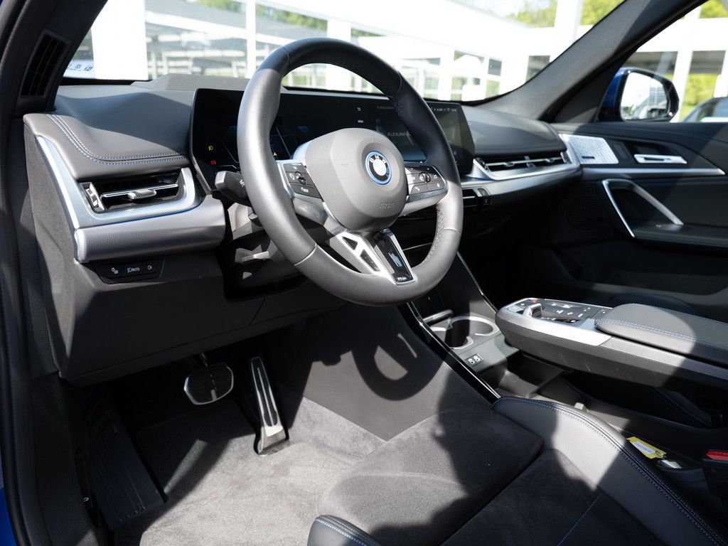 BMW iX1 - Bild 25