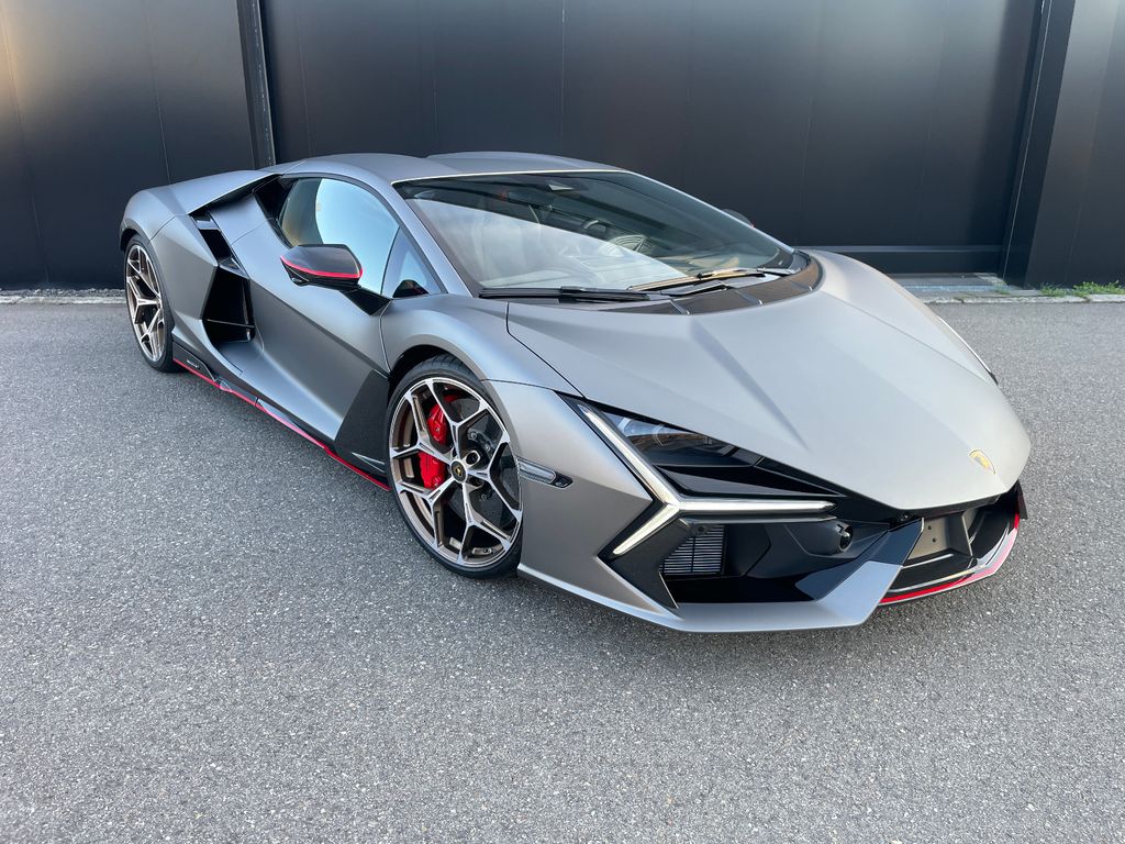 Image of Lamborghini Revuelto