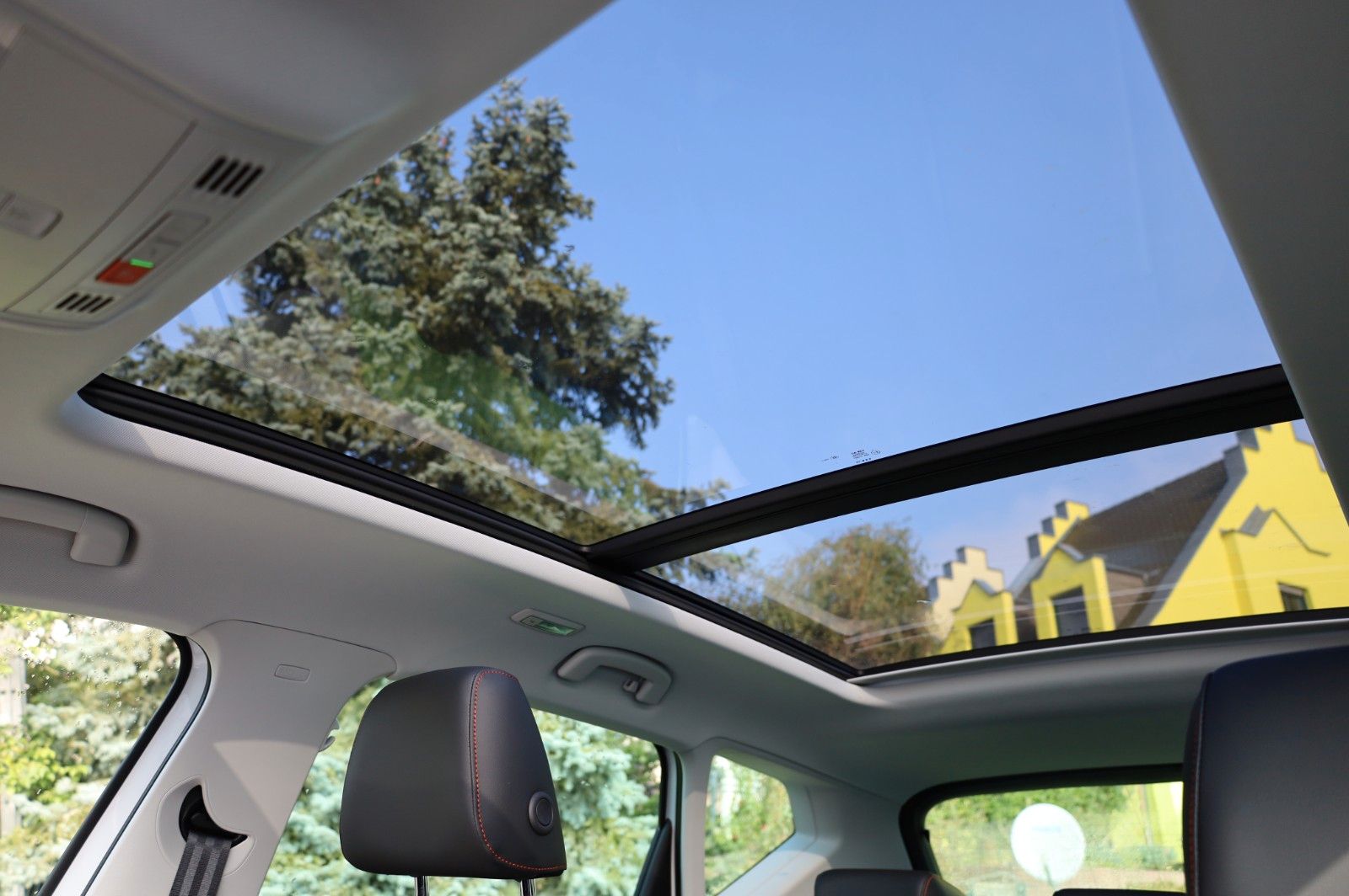 Fahrzeugabbildung SEAT Ateca FR 1.5TSI DSG *PANORAMADACH