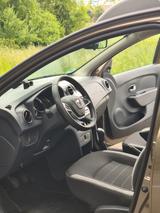 Dacia Sandero TCe 90 S/S Stepway Essential mit Extras - Dacia Sandero: Essential