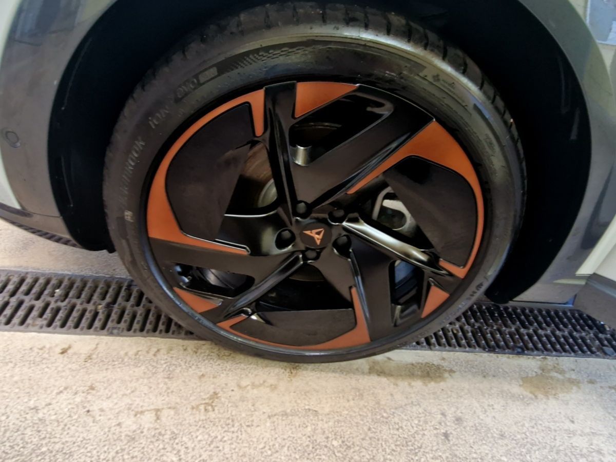 Cupra Tavascan - Bild 12