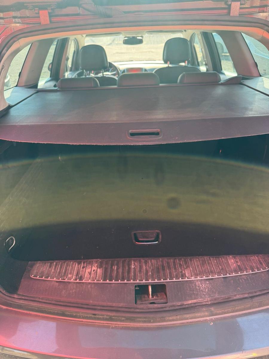 Opel Astra 2011 — rear view
