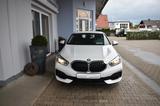 BMW 118i Aut. Klimaaut. PDC Sitzhzg Tempomat LM - BMW 1er Reihe mit Benzin-Antrieb: Automatik