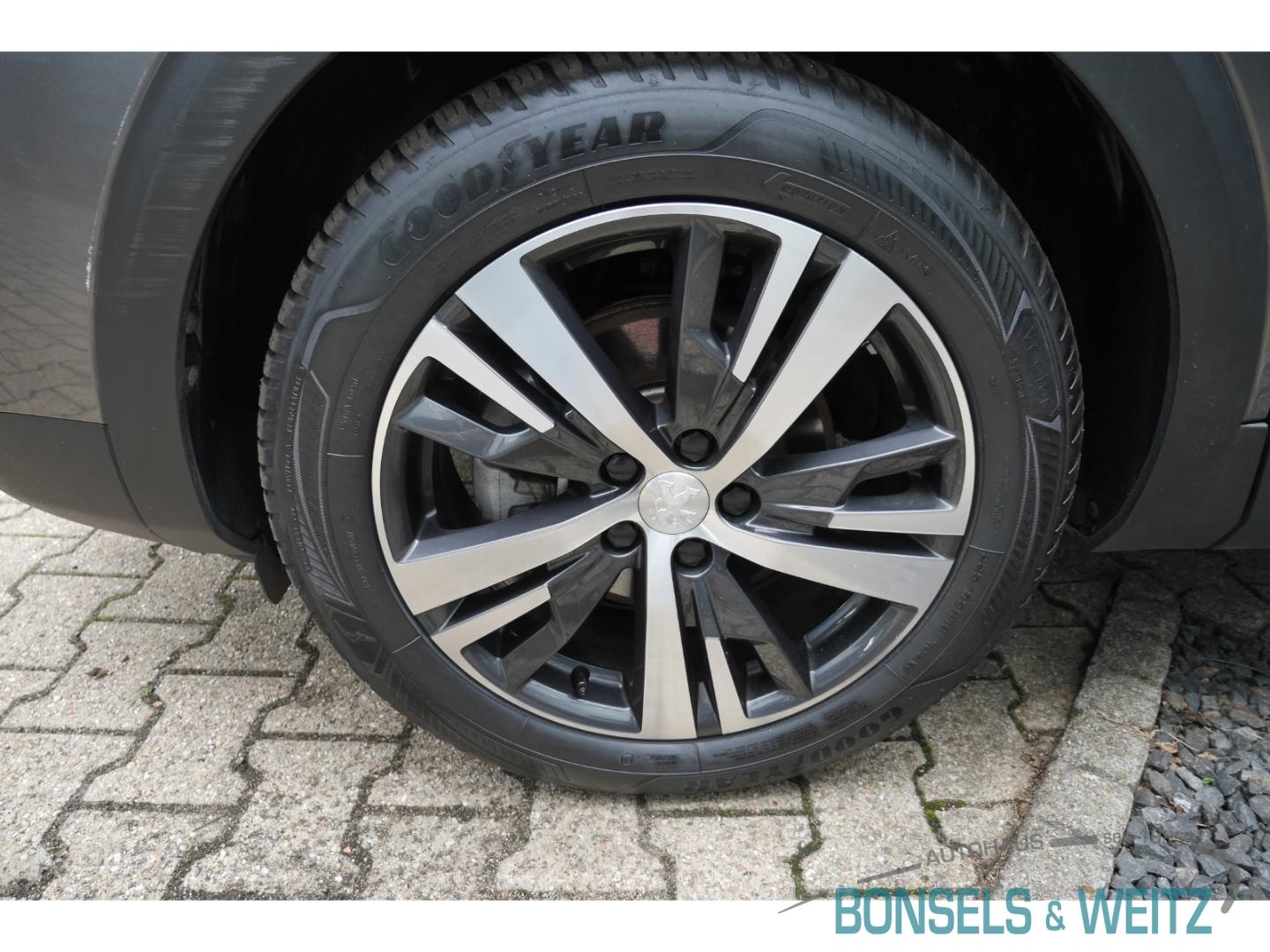 Peugeot 3008 Hybrid+Leder+Navi+Tempomat+Bluetooth+Isofix