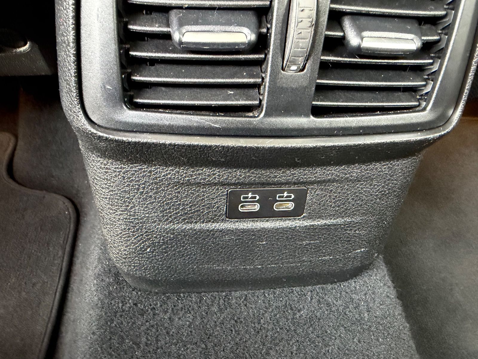 Fahrzeugabbildung BMW 218 Active Tourer NAVI LED AHK TEMPOMAT