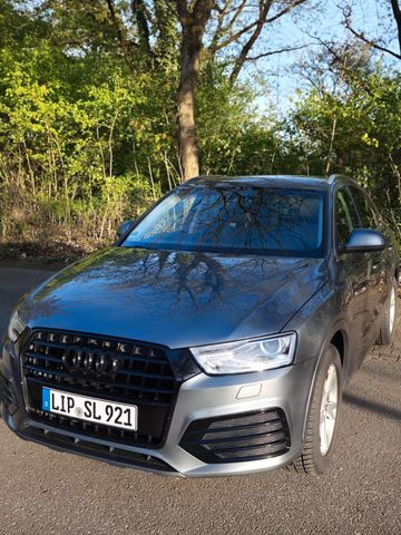 AUDI  Audi Q3 2.0 TDI design Sline