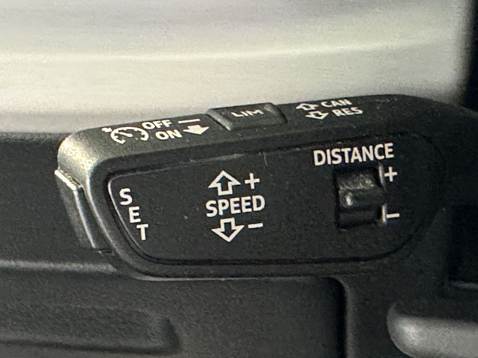 Fahrzeugabbildung Audi Q7 50 TDI S-Line Black 7Sitzer NAV+MATRIX+AHK+VC