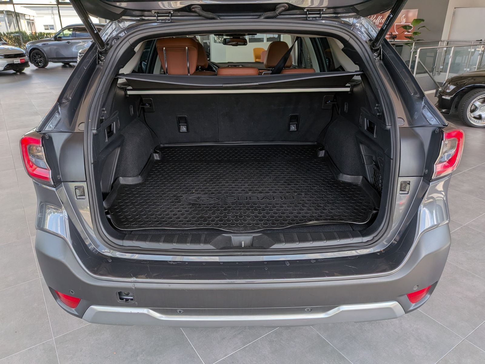 Fahrzeugabbildung Subaru Outback 2.5i Platinum EyeSight AWD LED CAM LEDER