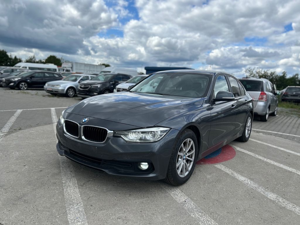 Image of BMW 320