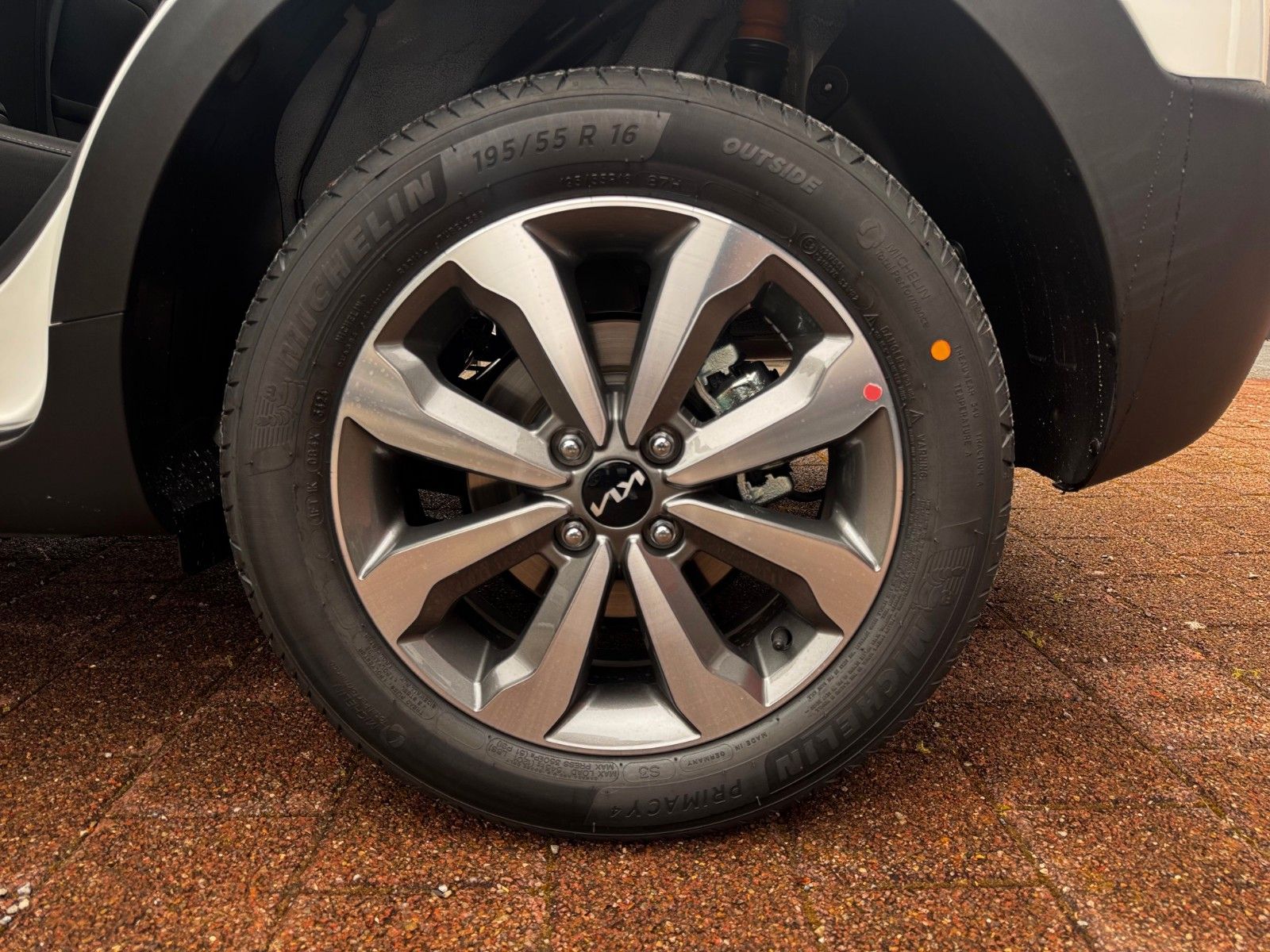 Fahrzeugabbildung Kia Stonic 1.0 T-GDI 100 Vision DCT7 NAVI KAMERA