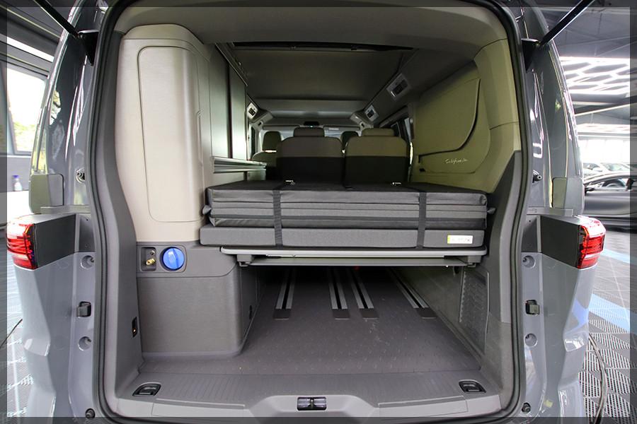 Volkswagen T7 California Coast Hybrid / ANDROID / PDC