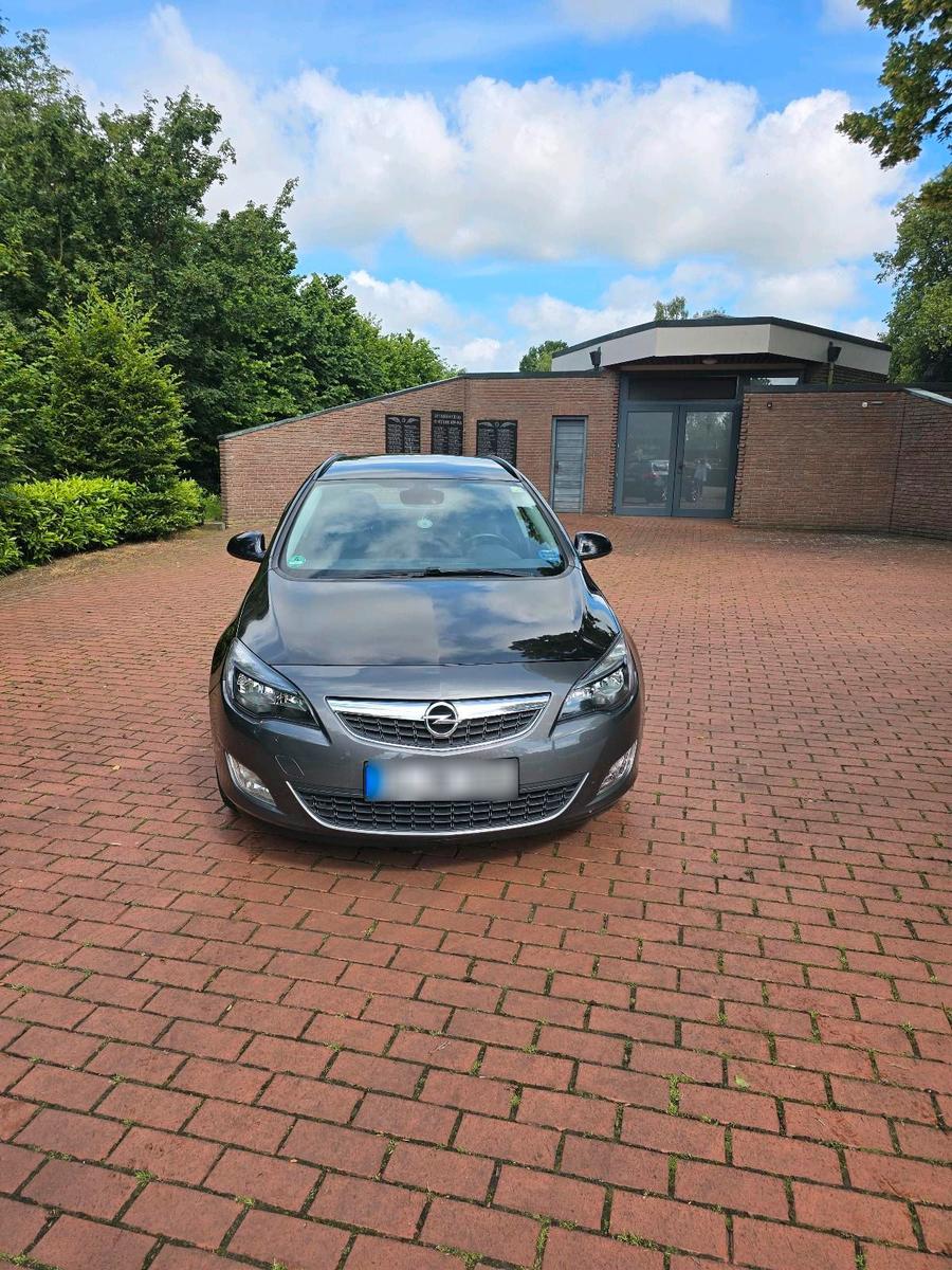 Opel Astra 2011 — двигун 110 HP (81kW)