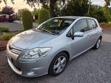 Toyota Auris 1,6 / 132 PS - Toyota Auris aus 2010 mit Benzin-Antrieb: Kleinwagen