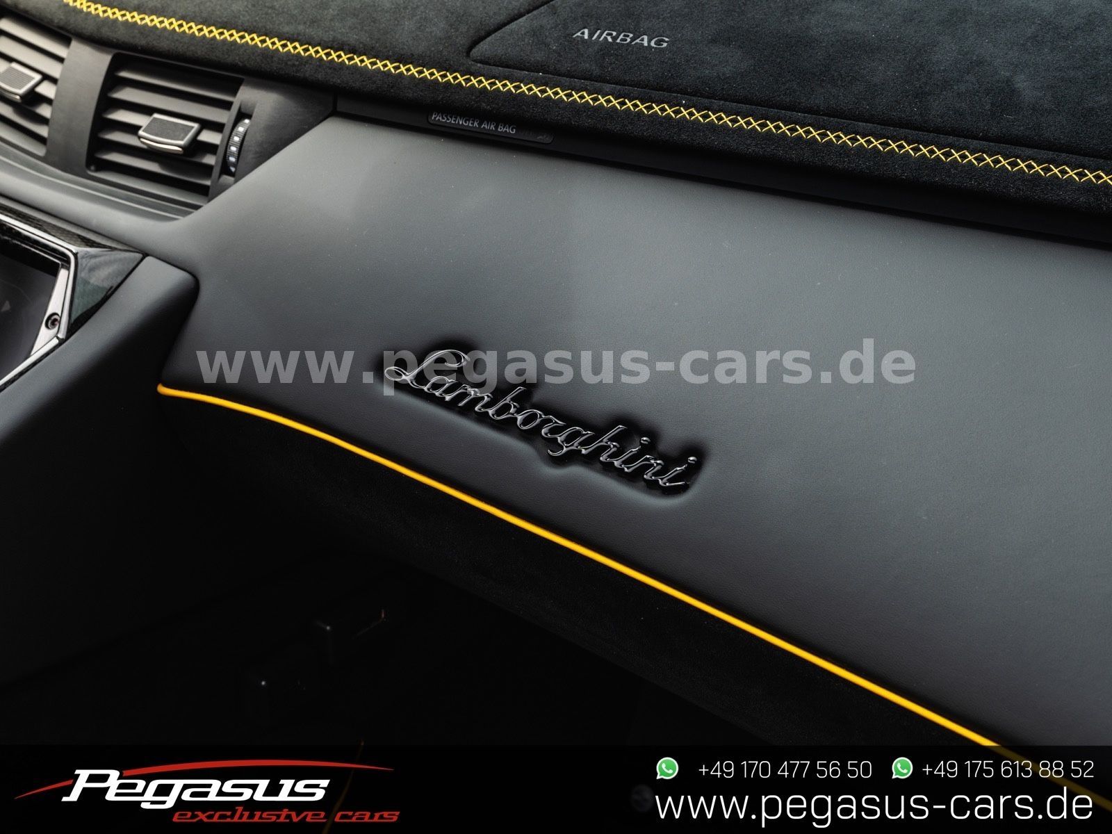 LAMBORGHINI Aventador - 38