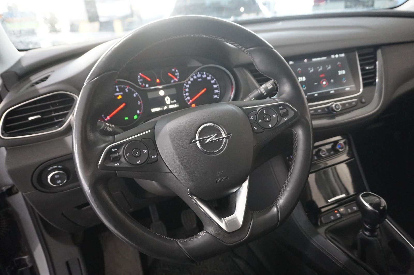 Fahrzeugabbildung Opel Grandland 1.5D ELEGANCE NAVI/LED/KAMERA/SPORT/SH