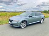 Skoda Superb 2.0 TDI 190PS DSG Style Matrix SHZ AHK - Skoda Superb mit Diesel-Antrieb: Grau