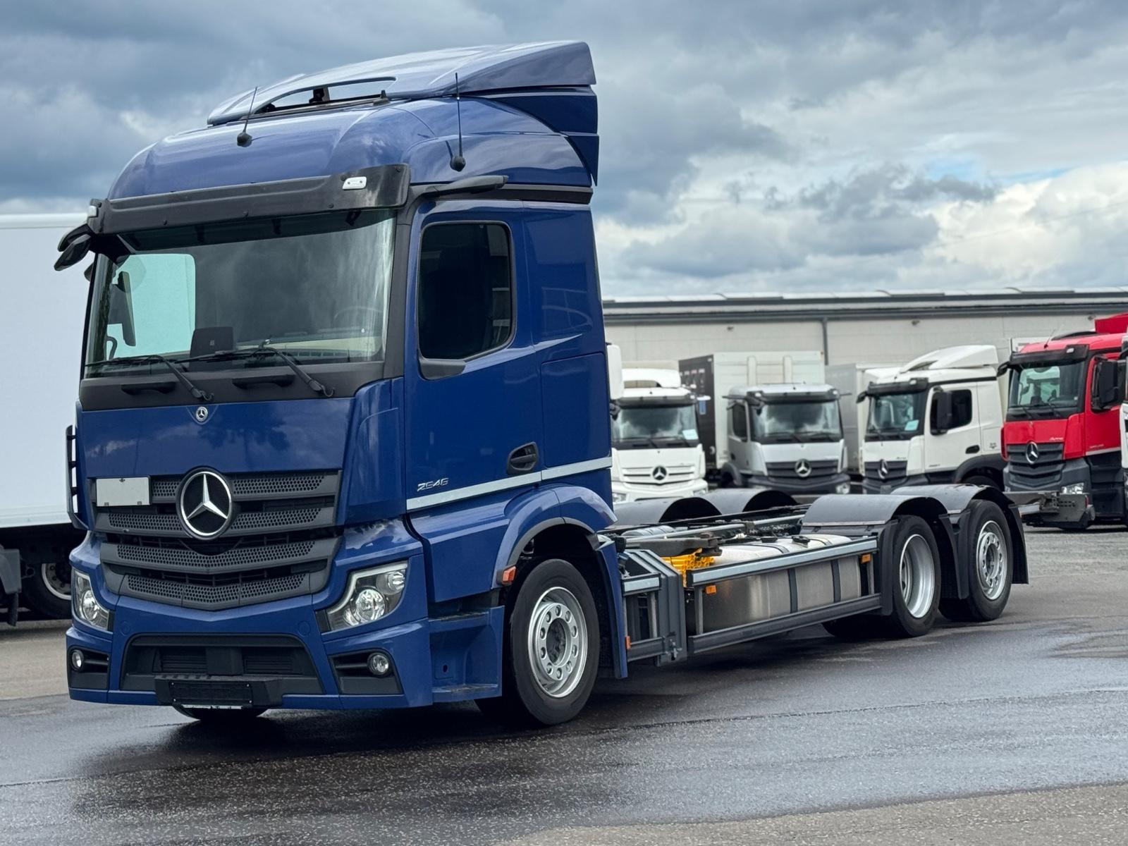 Mercedes-Benz ACTROS 2546 L / LENKACHSE / 90 TKM !
