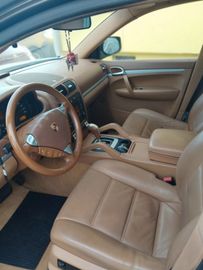 Porsche Cayenne - 5