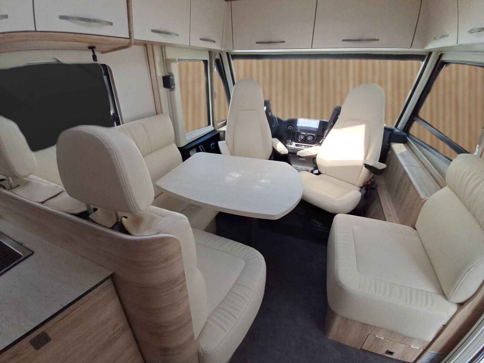 Fahrzeugabbildung Eura Mobil Integra Line IL 720 EF SAT, SOLAR, LUFTFEDERUNG