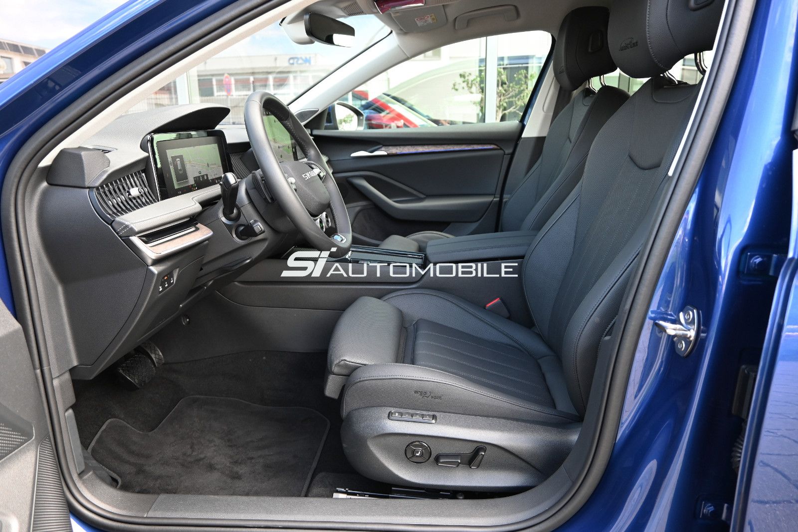 Fahrzeugabbildung SKODA Superb 2.0 TDI L&K Combi °ACC°AHK°HUD°STHZG°360°