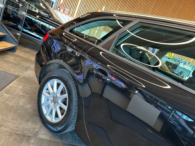 Audi A4 Avant Attraction *Navi*Sitzh*AHK*TÜV Neu*