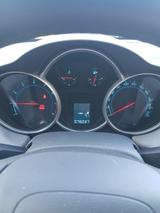 Chevrolet Cruze 1.6 LS Benziner LS - Chevrolet Cruze mit Benzin-Antrieb