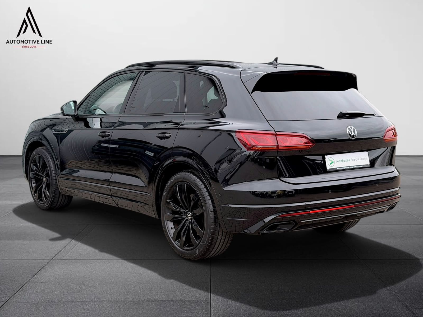 Volkswagen TOUAREG 3.0 TSI R-LINE PANO AHK LUFT 360° MATRIX foto 4