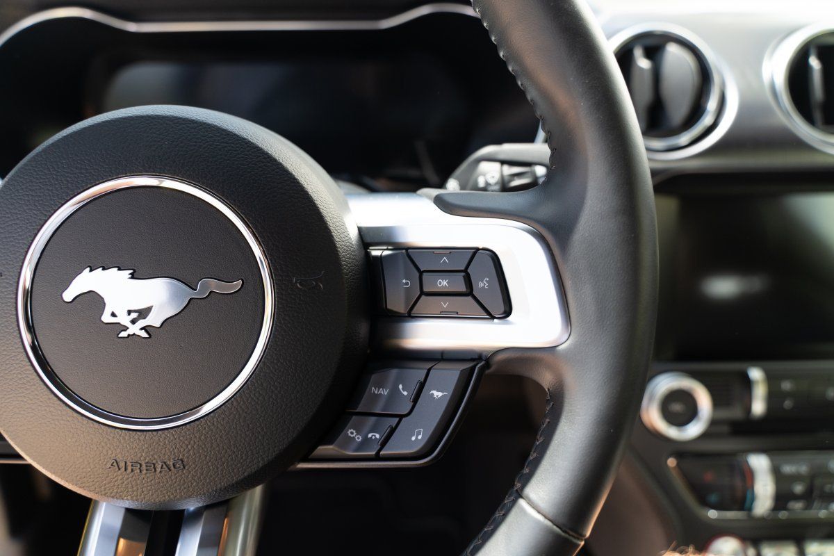 Ford Mustang (Mach1 5.0 V8 -Garantie 2029, Y-Speic)