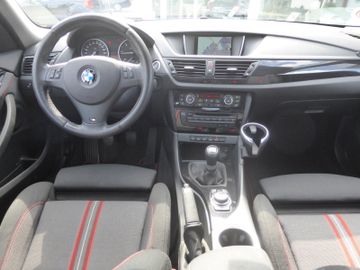 BMW X1 20 d xDrive Sport Line AHKNaviSHPDCAlu 18