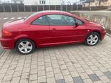 Peugeot 307 CC 2.0 - Peugeot 307 mit Benzin-Antrieb: Cabrio, 2.0