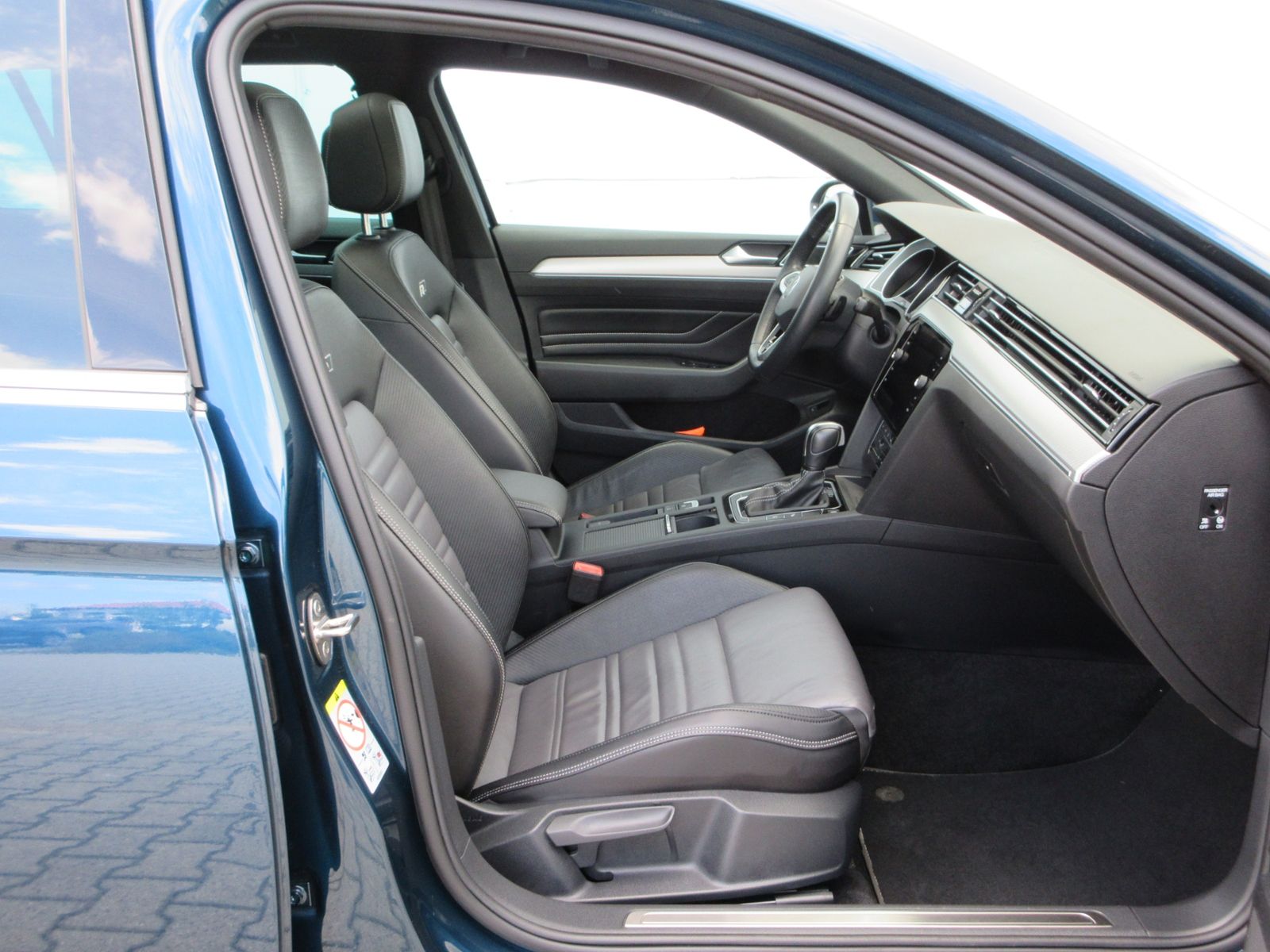 Passat Variant 2.0 TDI 200 PS DSG R-Line AHK/PAN