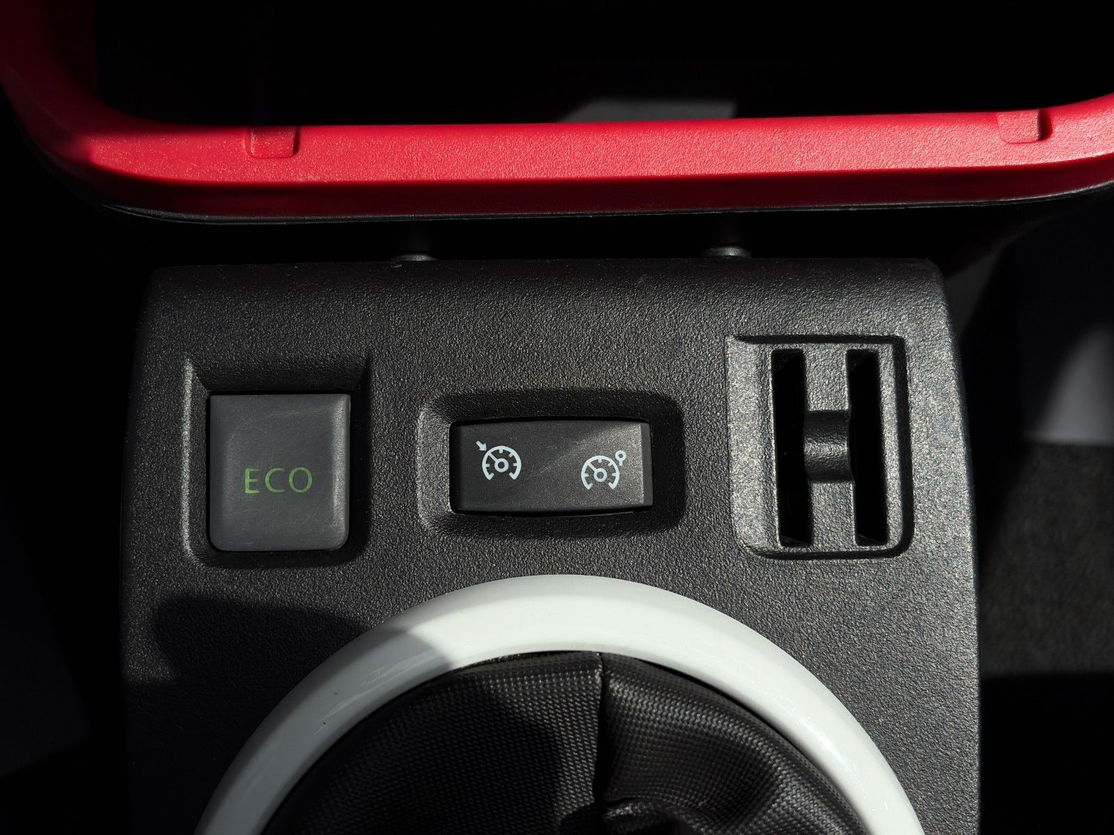 Fahrzeugabbildung Renault Twingo TCe 90 Intens Faltdach Temp. SHZ PDC BT
