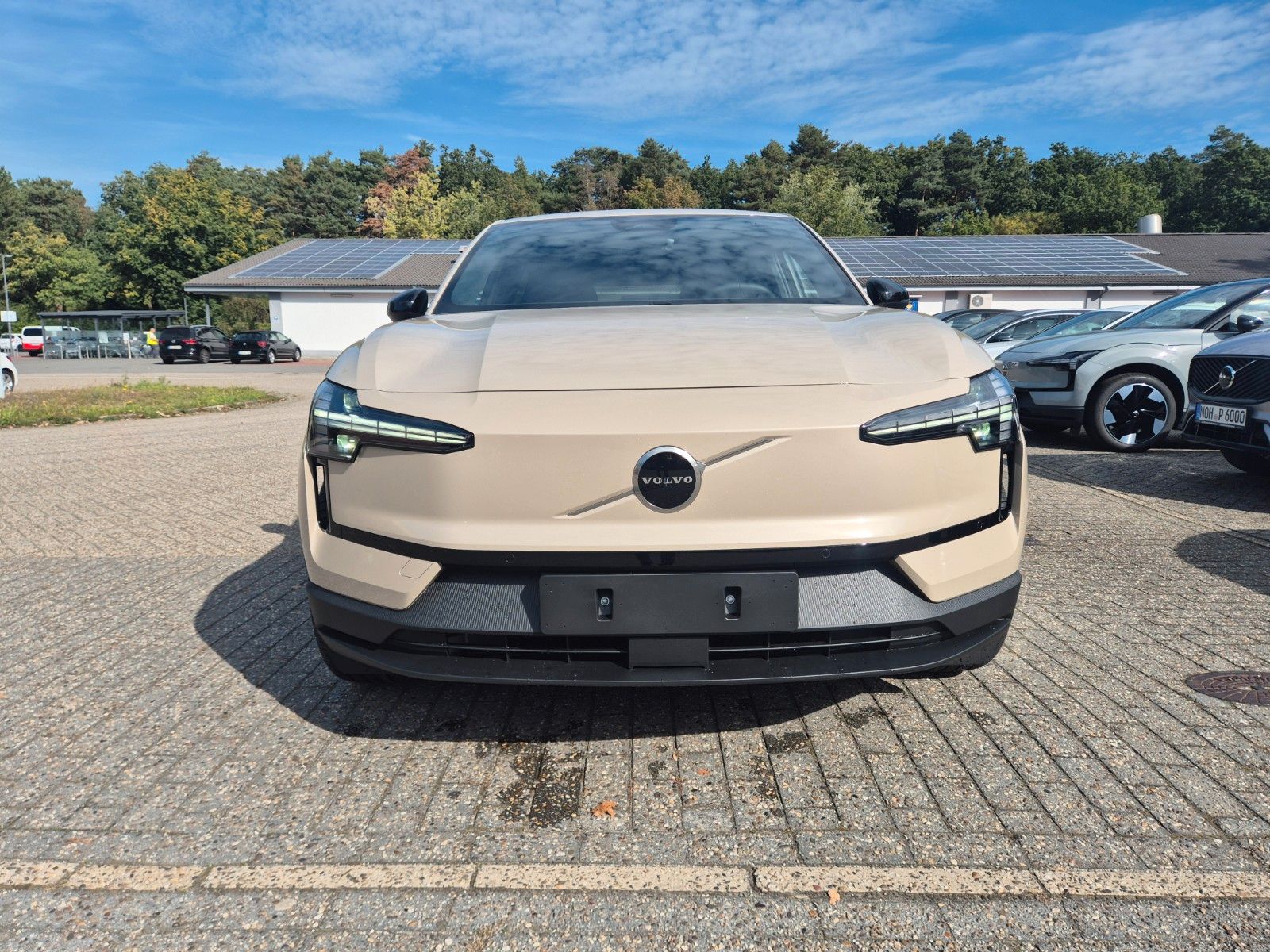 Volvo EX30 P5 Long Range Electric Plus imagem 2