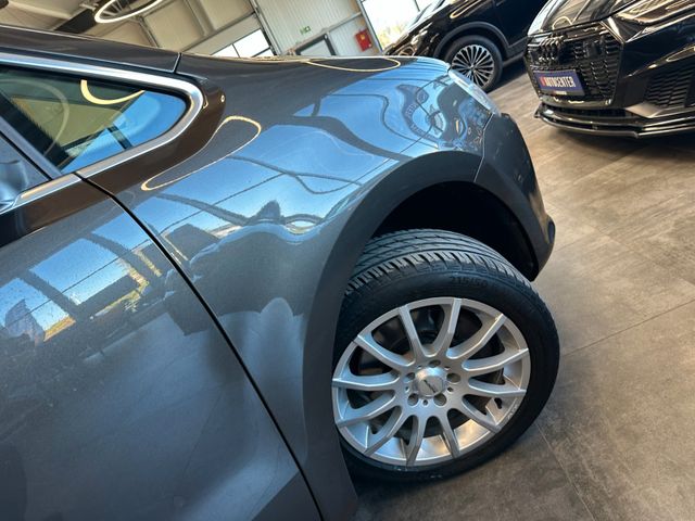 Volkswagen Sharan*7-Sitzer*3-ZONEN*SZHZ*NAVI*TEMPO*AHK*PDC