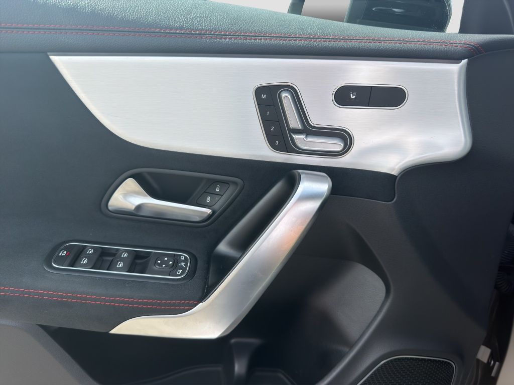 Fahrzeugabbildung Mercedes-Benz AMG CLA 45 S 4MATIC+ Shooting Brake Navi*Pano*SD
