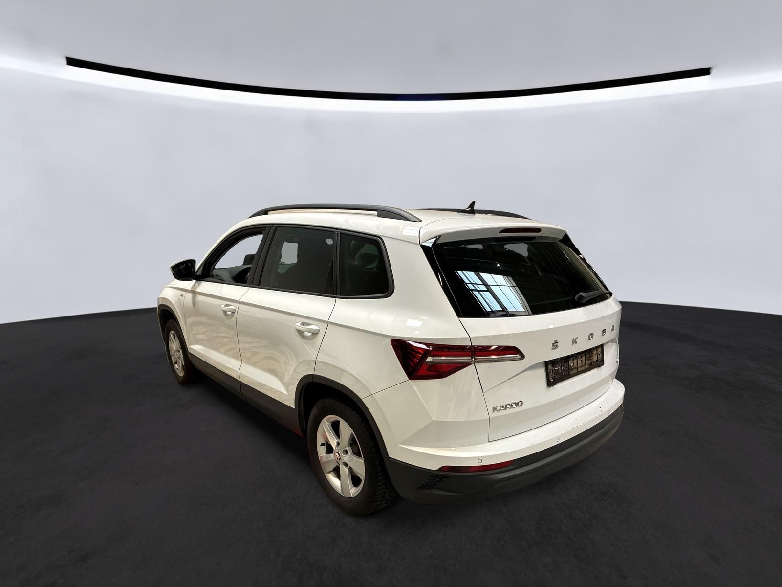 Skoda Karoq 2.0 TDI 4X4 CAM/AHK/4x SHZ/VIRTUAL imagem 3