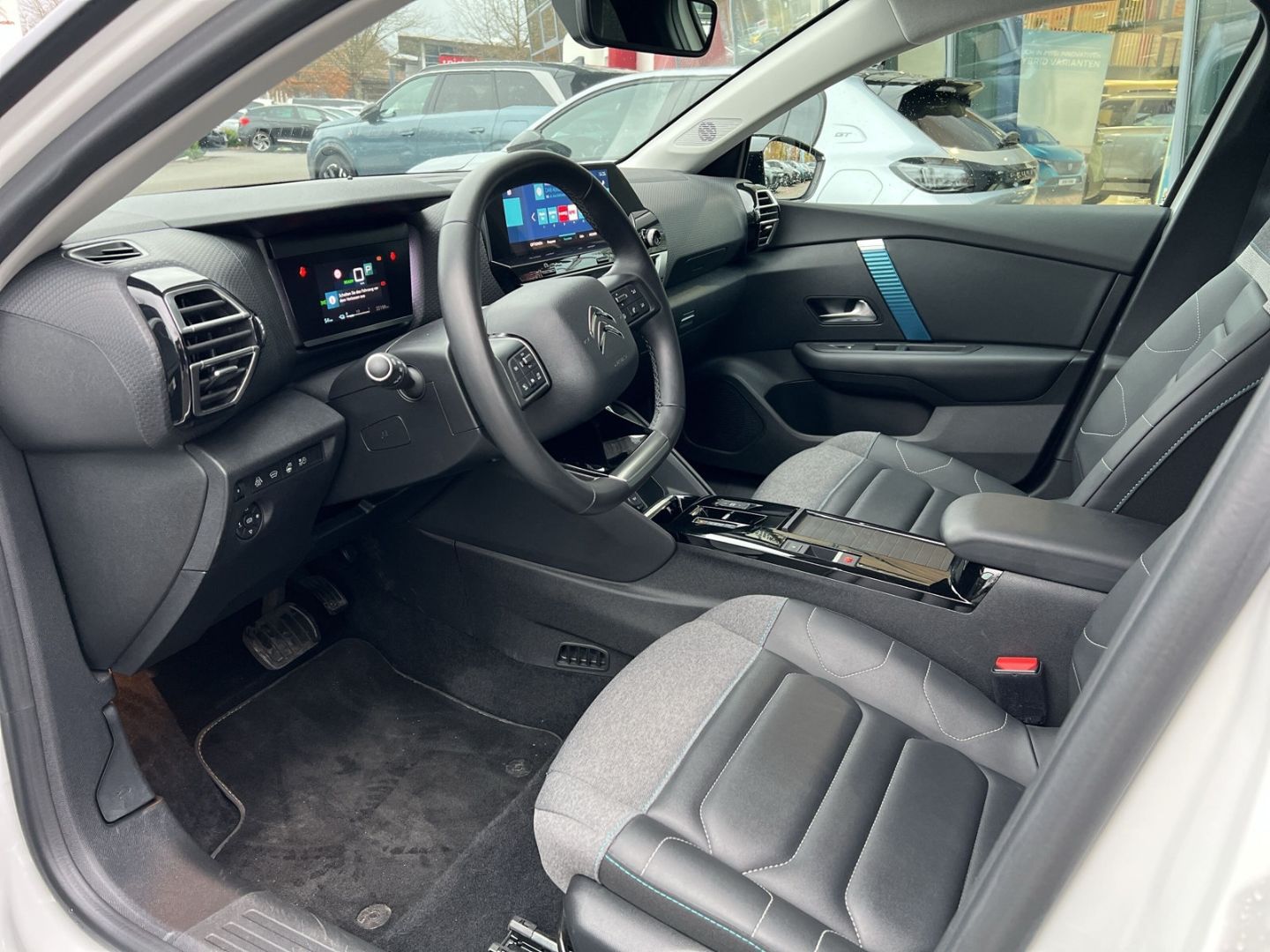 Fahrzeugabbildung Citroën C4 Elektro 136 Shine Navi 360 Kamera LED CarPlay