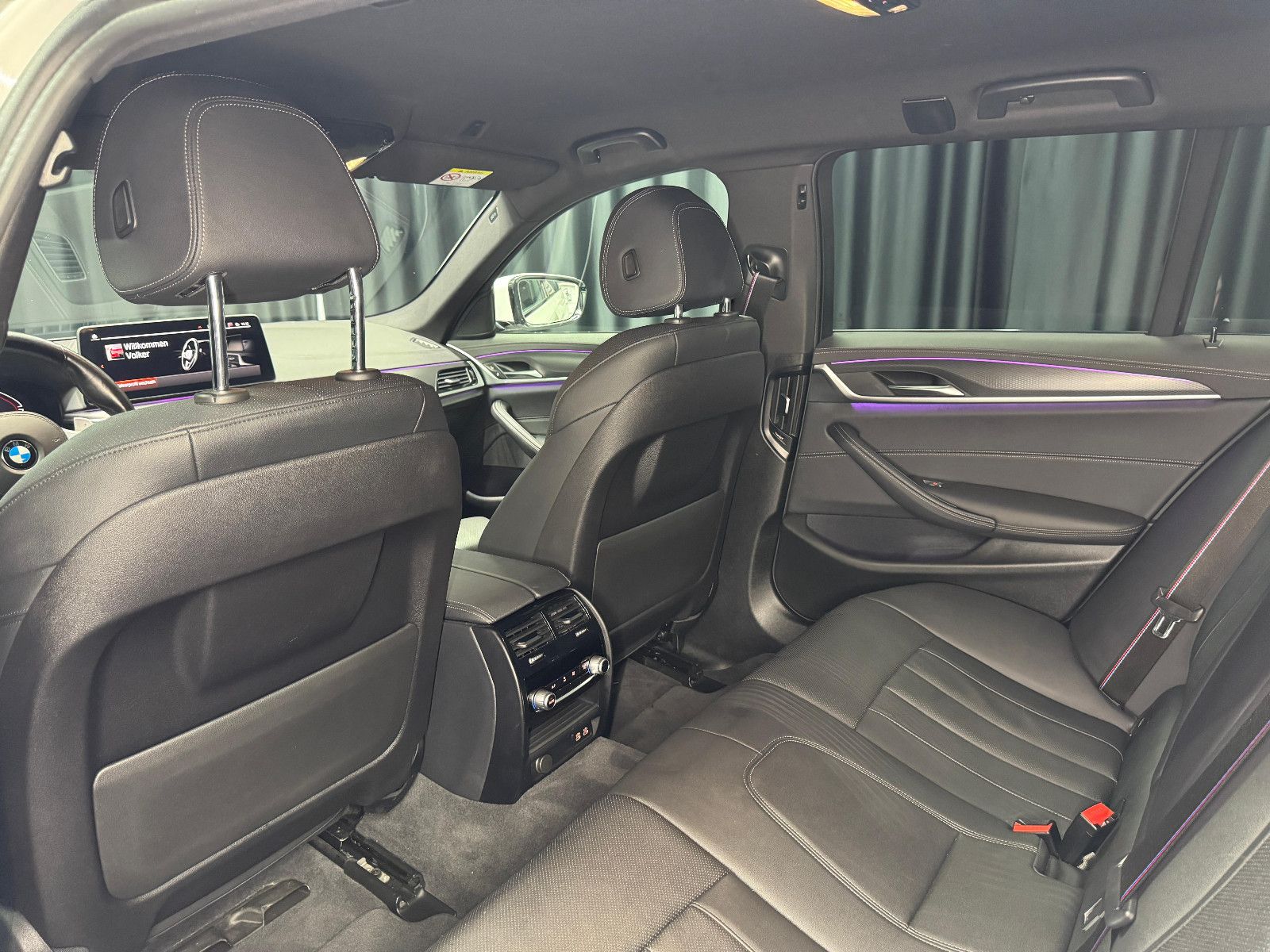 Fahrzeugabbildung BMW 530 d xDrive M Sport|360°|LASER|HUD|