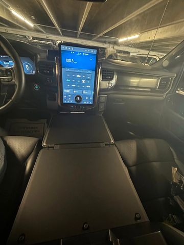 Ford F150 Lightning Lariat  gross Batterie im Vorlauf