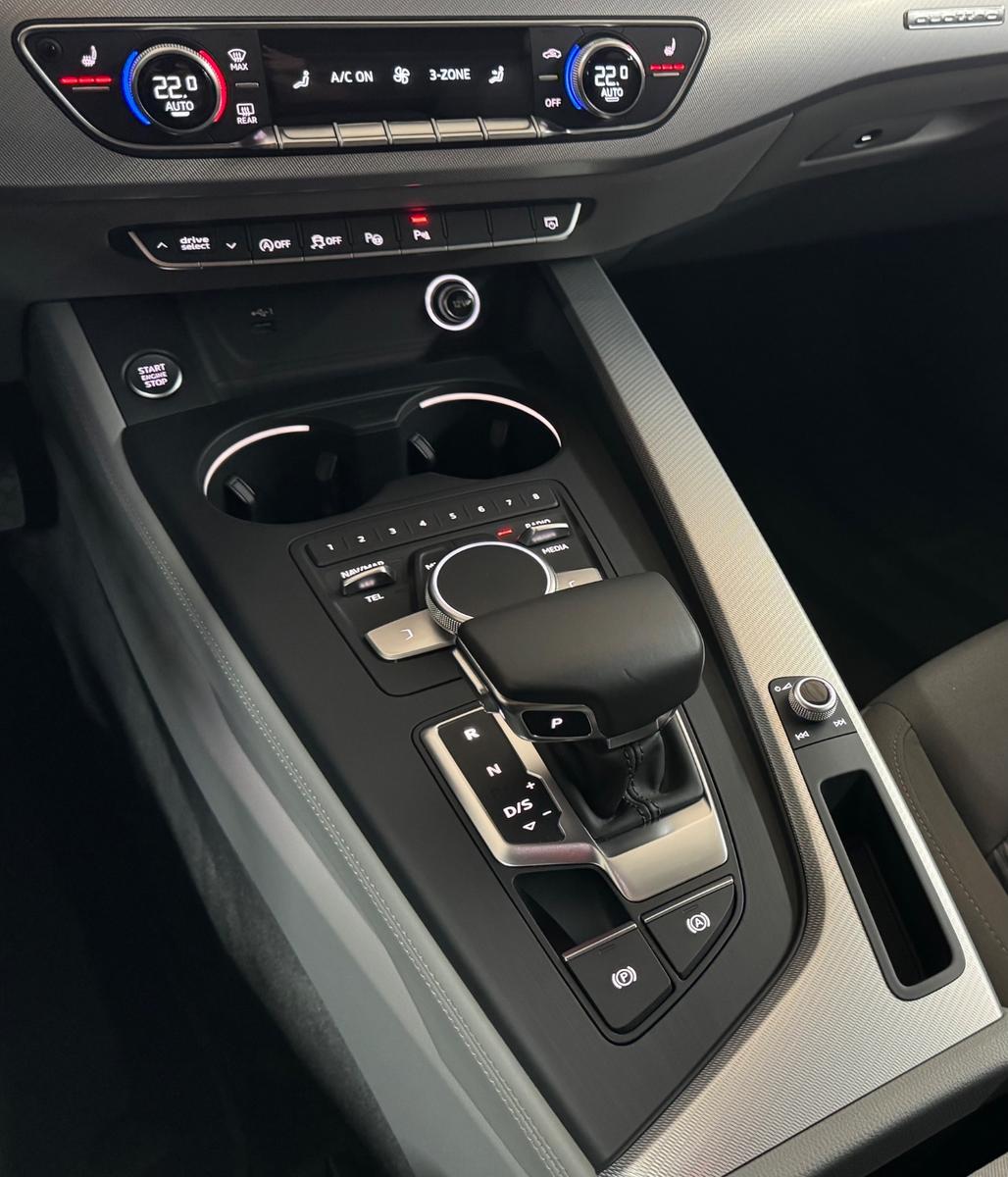 Audi A4 Avant 45 TDI Quattro*LED*360°*HUD*NAVI*AHK*