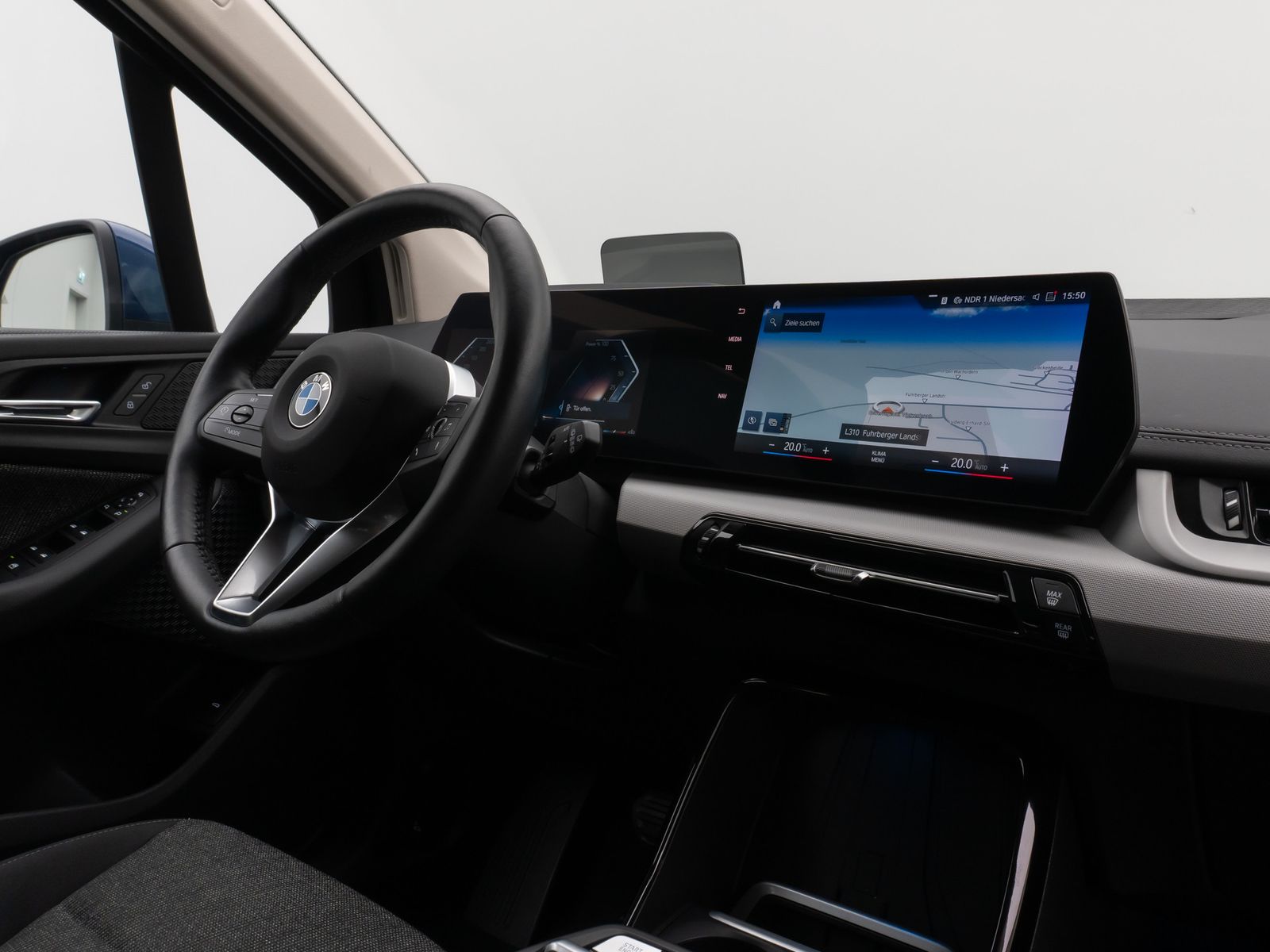 Fahrzeugabbildung BMW 218i Active Tourer 360°HUD DAB Widscreen Komfort
