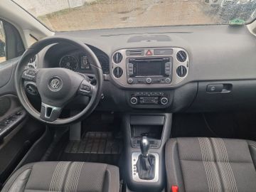Volkswagen Golf - 6