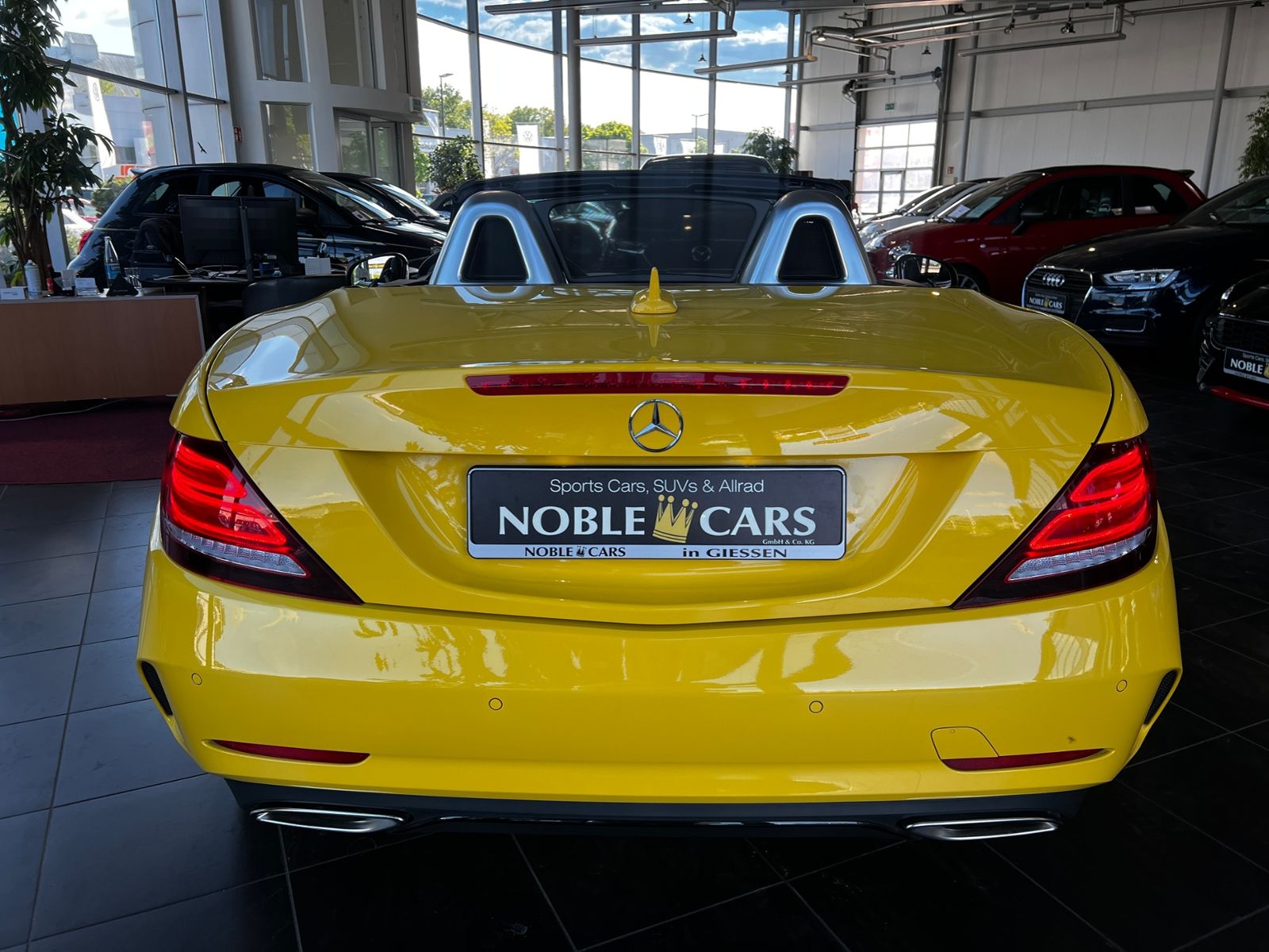 Fahrzeugabbildung Mercedes-Benz SLC 300 Final Edition H/K AMG LED NAVI ALU